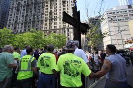 9-11-cross-prayer